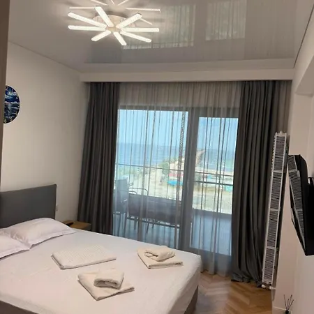 Stefan Seafront Apartment *